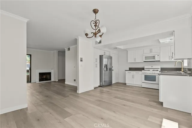 $500,000 | 18958 Sherman Way, Unit 17, Reseda, CA 91335