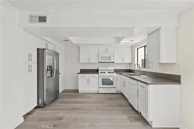 $500,000 | 18958 Sherman Way, Unit 17, Reseda, CA 91335