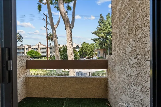 $500,000 | 18958 Sherman Way, Unit 17, Reseda, CA 91335