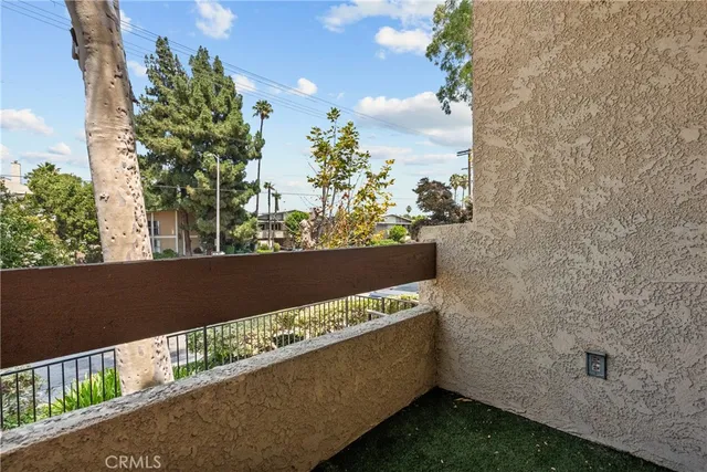 $500,000 | 18958 Sherman Way, Unit 17, Reseda, CA 91335