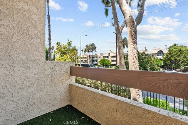 $500,000 | 18958 Sherman Way, Unit 17, Reseda, CA 91335