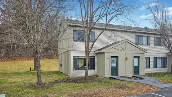 $235,000 | 133 Colonial Drive, Unit 501, Hartford, VT 05001