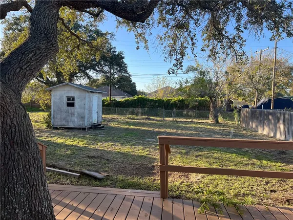 $1,285 | 912 North Rife Street, Aransas Pass, TX 78336