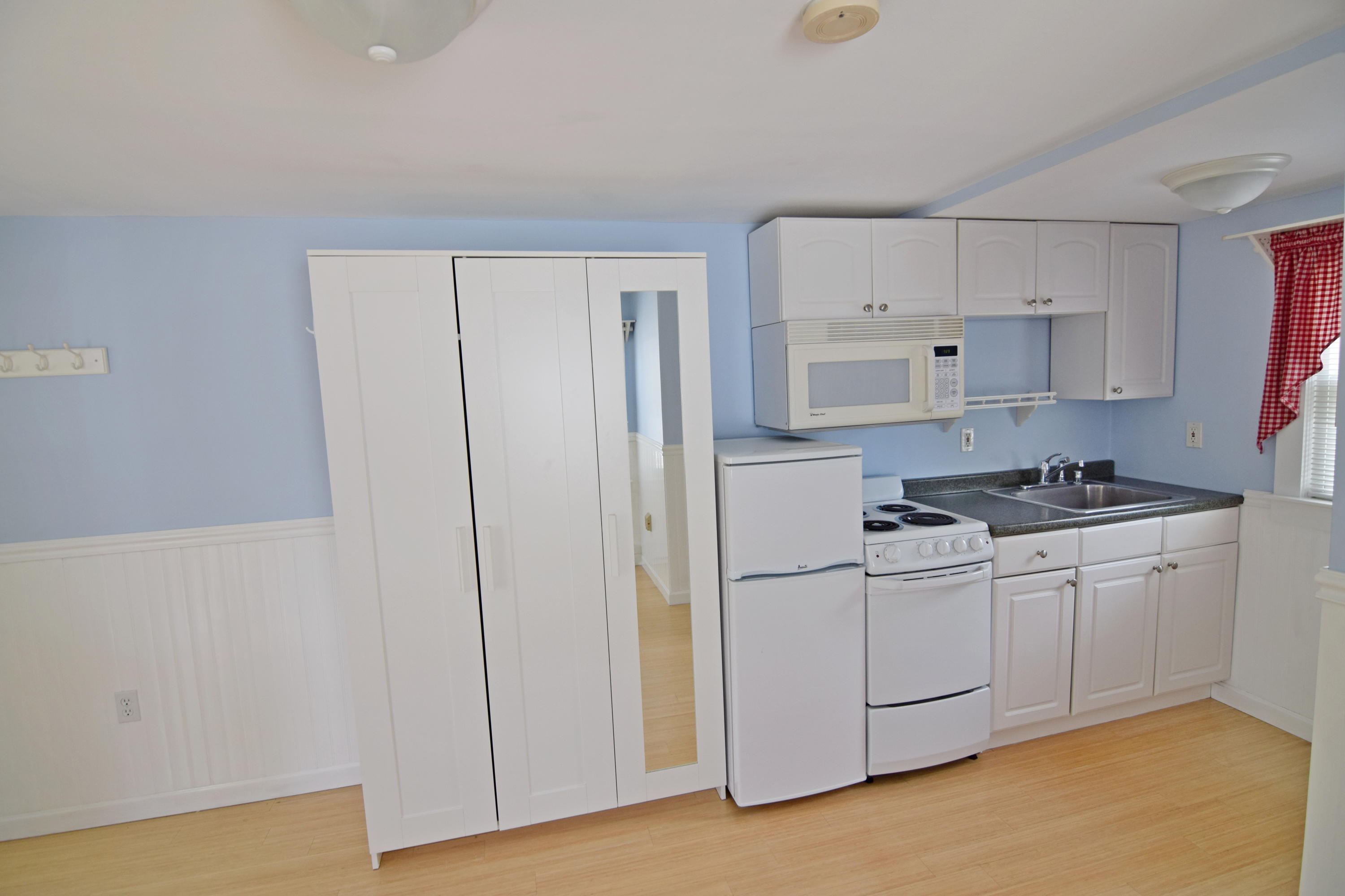 140 Millstone Road, Unit B Brewster, MA 02631 - Photo 4 of 10 DSC_1897