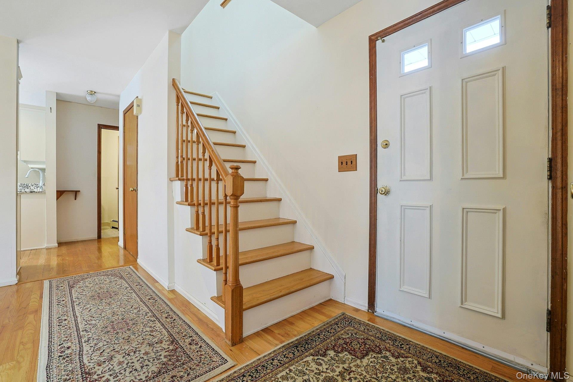186 Rutledge Avenue Hawthorne, NY 10532 - Photo 2 of 38 Entry Hall