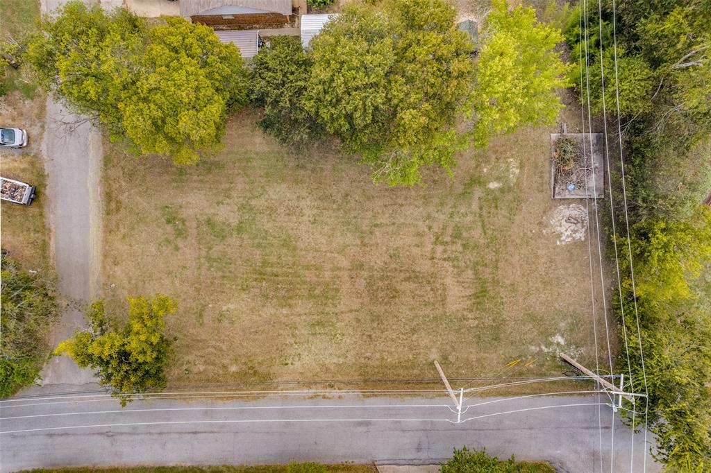 511 East Houston Street Leonard, TX 75452 - Photo 5 of 5 a view of a small yard