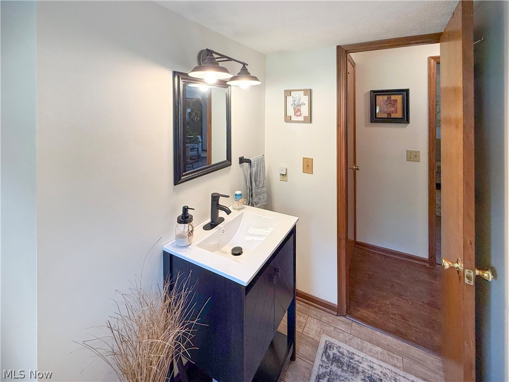 3172 Killian Road Uniontown, OH 44685 - Photo 20 of 26