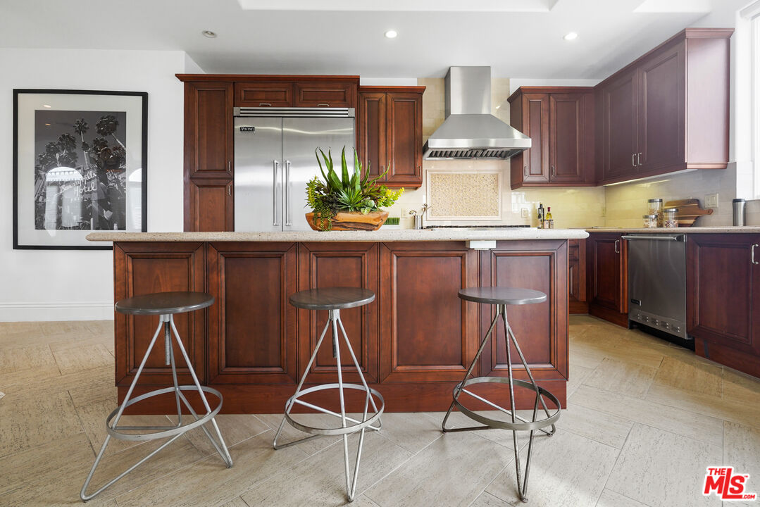 420 South Hamel Road, Unit PH1 Los Angeles, CA 90048 - Photo 7 of 30