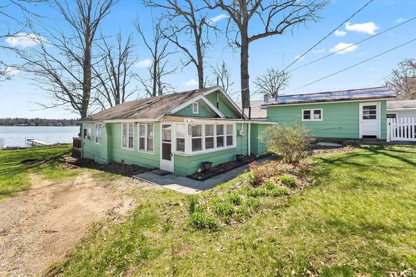 $314,900 | 7993 North Tippecanoe Drive, Walkerton, IN 46574