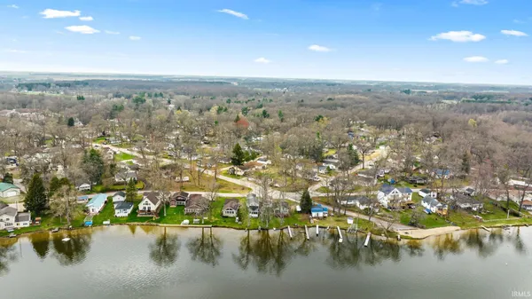 $314,900 | 7993 North Tippecanoe Drive, Walkerton, IN 46574