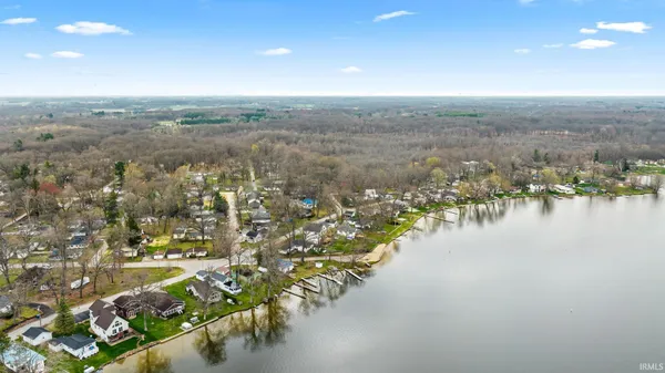 $314,900 | 7993 North Tippecanoe Drive, Walkerton, IN 46574