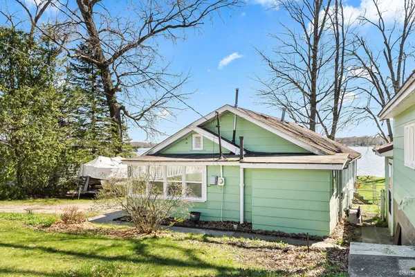 $314,900 | 7993 North Tippecanoe Drive, Walkerton, IN 46574