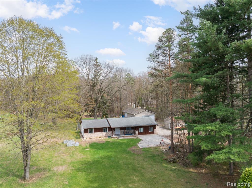 8639 Stone Road Algonac, MI 48001 - Photo 27 of 31