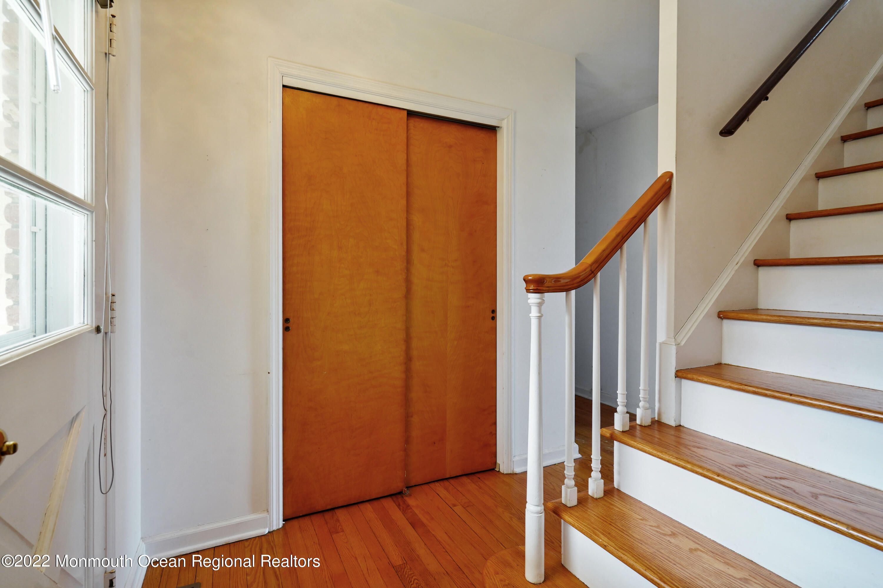 28 Belvidere Road Atlantic Highlands, NJ 07716 - Photo 20 of 56 Foyer