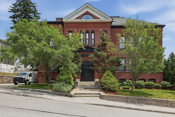 $315,000 | 28 Adams Street, Unit 106, Worcester, MA 01604