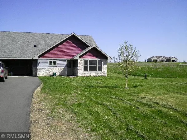 $1,850 | 1300 146th Avenue, Unit B, New Richmond, WI 54017