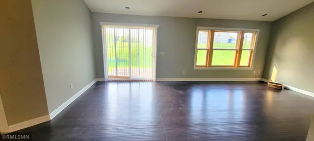 $1,950 | 1300 146th Avenue, Unit B, New Richmond, WI 54017