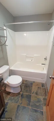 $1,950 | 1300 146th Avenue, Unit B, New Richmond, WI 54017