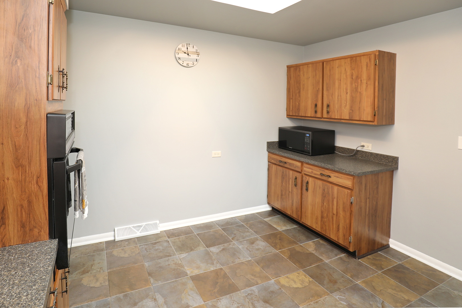 270 South Lambert Road Glen Ellyn, IL 60137 - Photo 16 of 47 Gallery Image 16
