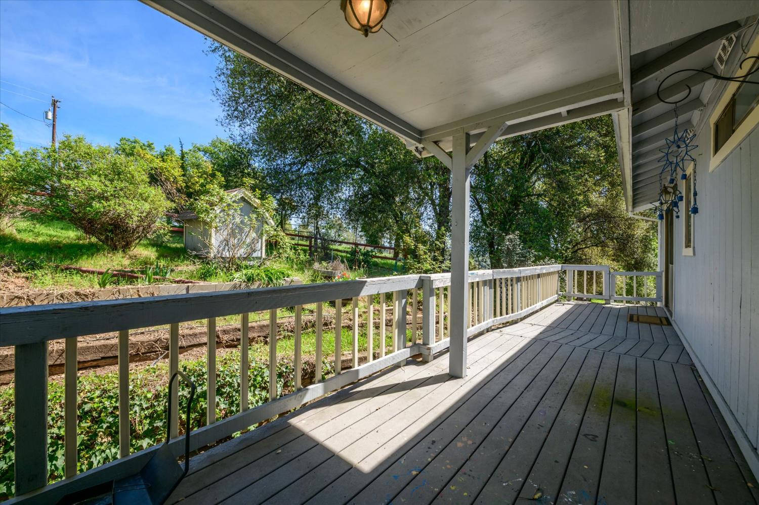 4910 Chisholm Trail Placerville, CA 95667 - Photo 21 of 41 a view of balcony with wooden floor
