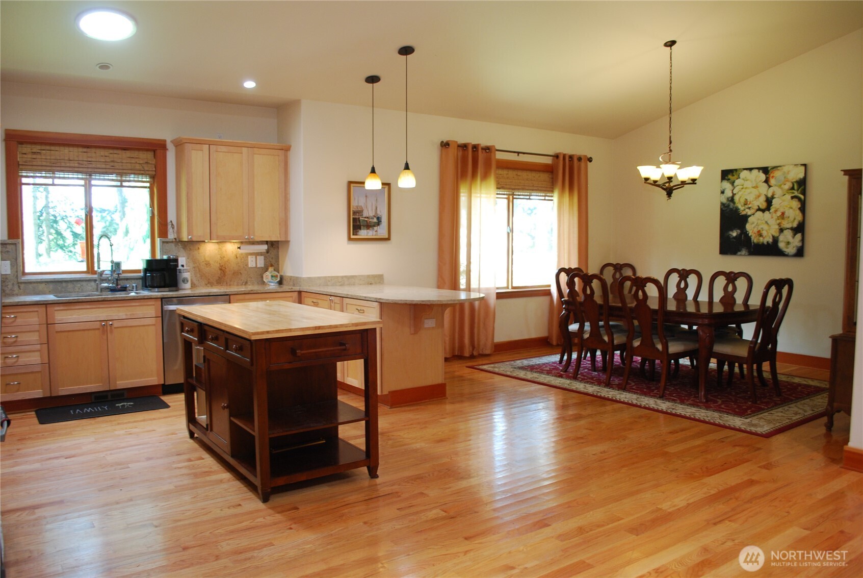 11310 Harris Road Southeast Yelm, WA 98597 - Photo 6 of 34