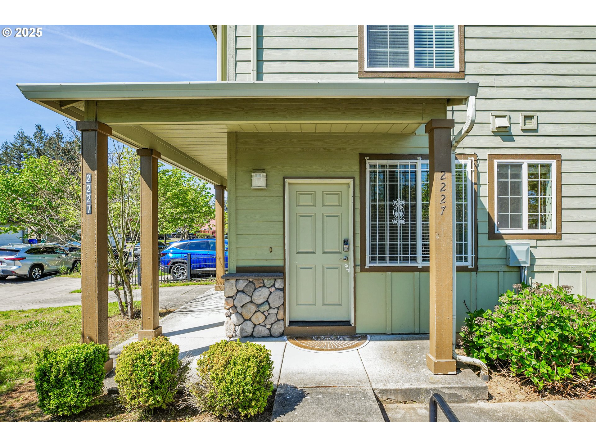 2227 Southeast 174th Avenue Portland, OR 97233 - Photo 2 of 42