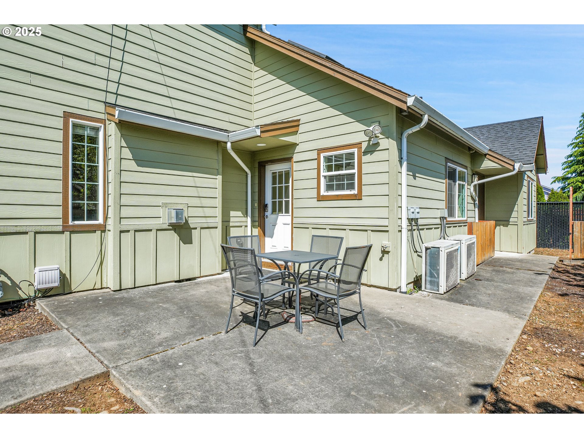 2227 Southeast 174th Avenue Portland, OR 97233 - Photo 39 of 42 Courtyard