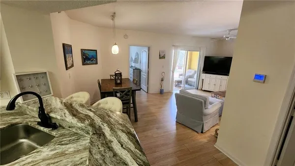 $1,700 | 5090 Fairways Circle, Unit H202, Vero Beach, FL 32967