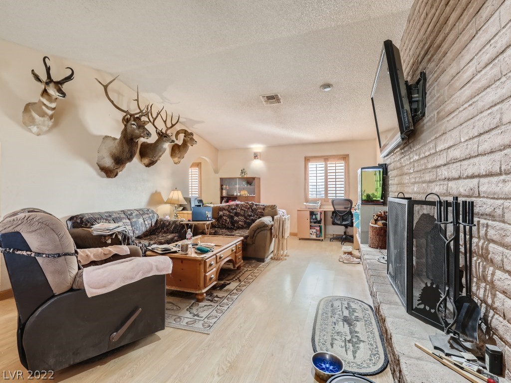 1530 North Ringe Lane Las Vegas, NV 89110 - Photo 6 of 31