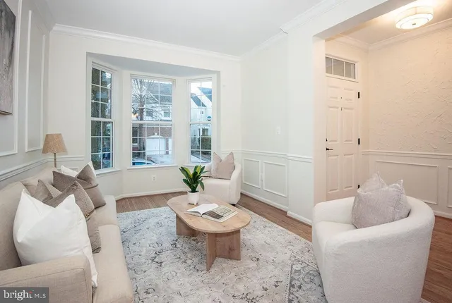 $1,000,000 | 4183 Whitlow Place, Chantilly, VA 20151