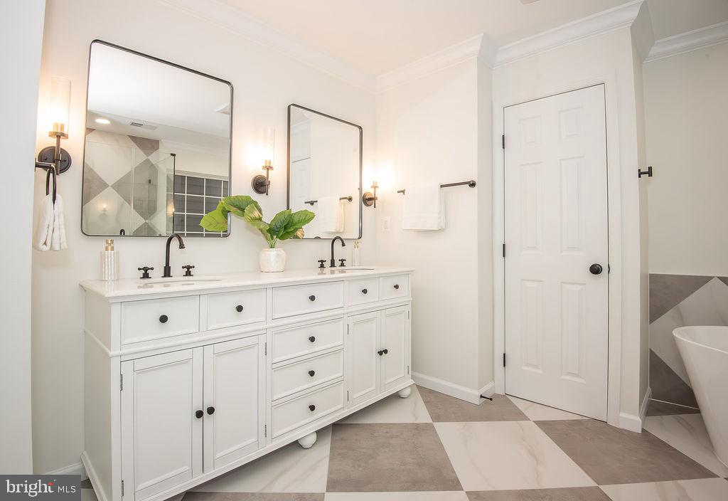 4183 Whitlow Place Chantilly, VA 20151 - Photo 32 of 68