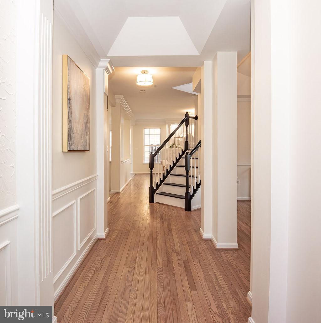 4183 Whitlow Place Chantilly, VA 20151 - Photo 4 of 68