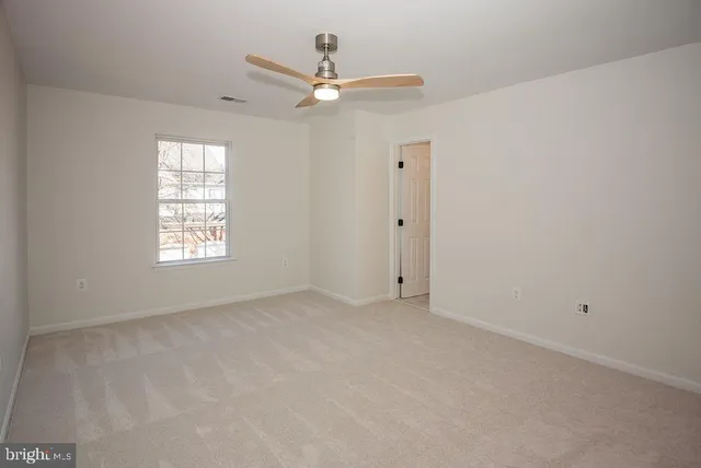 $1,000,000 | 4183 Whitlow Place, Chantilly, VA 20151