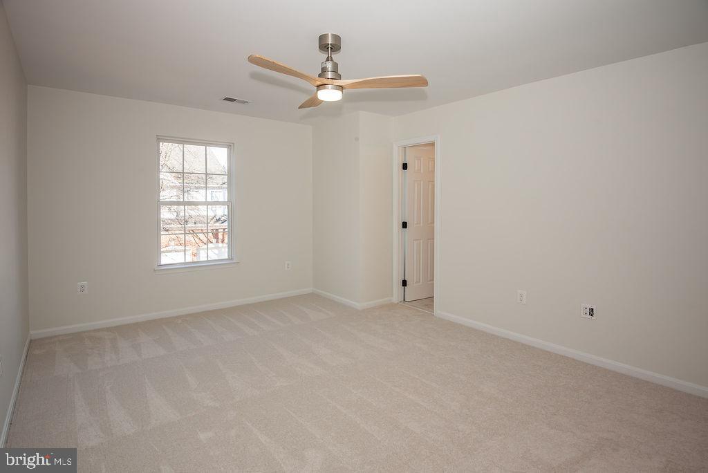 4183 Whitlow Place Chantilly, VA 20151 - Photo 41 of 68