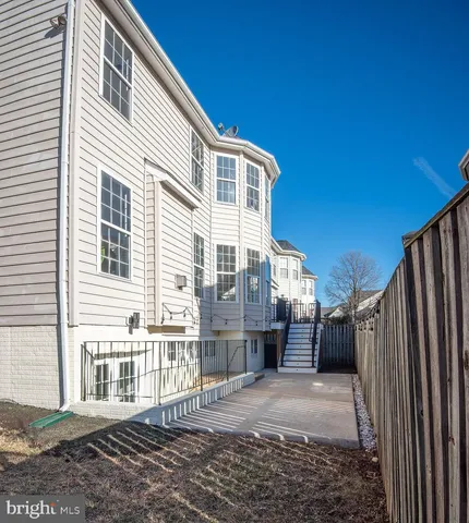 $1,000,000 | 4183 Whitlow Place, Chantilly, VA 20151