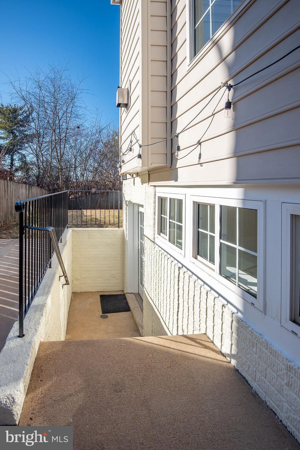 4183 Whitlow Place Chantilly, VA 20151 - Photo 50 of 68