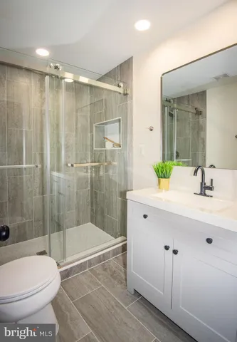 $1,000,000 | 4183 Whitlow Place, Chantilly, VA 20151