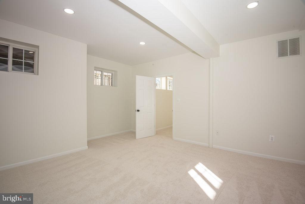 4183 Whitlow Place Chantilly, VA 20151 - Photo 57 of 68