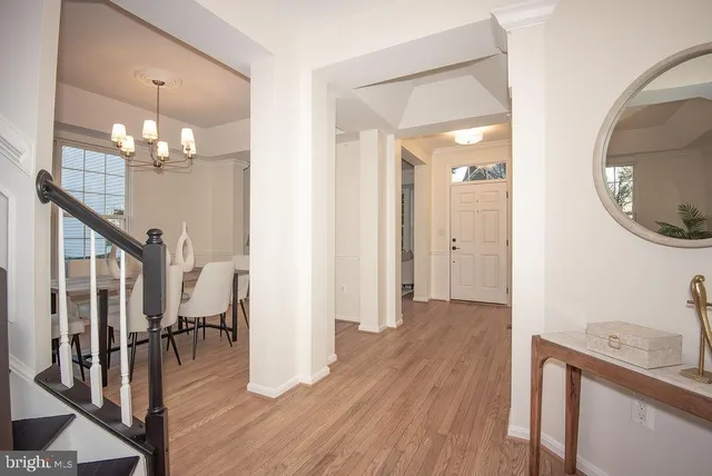 $1,000,000 | 4183 Whitlow Place, Chantilly, VA 20151