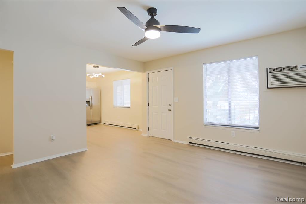 30458 Utica Road Roseville, MI 48066 - Photo 4 of 23 Gallery Image 4