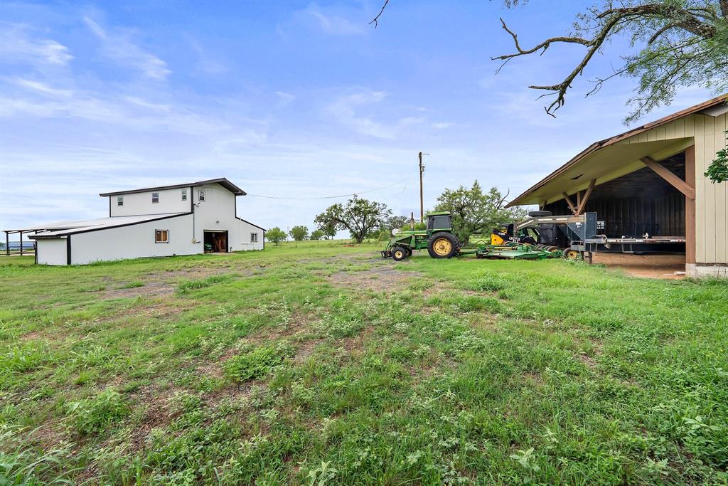 101 Starhorn Road Marble Falls, TX 78654 - Photo 4 of 40