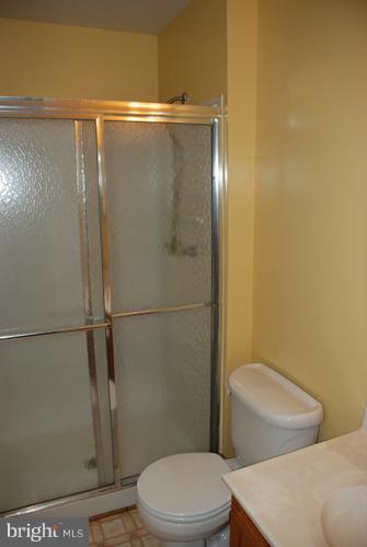 9000 Saffron Lane Silver Spring, MD 20901 - Photo 16 of 24 Bath (Master)