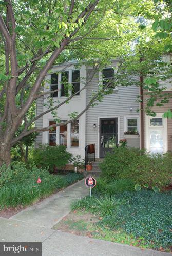 9000 Saffron Lane Silver Spring, MD 20901 - Photo 19 of 24 Exterior (Front)