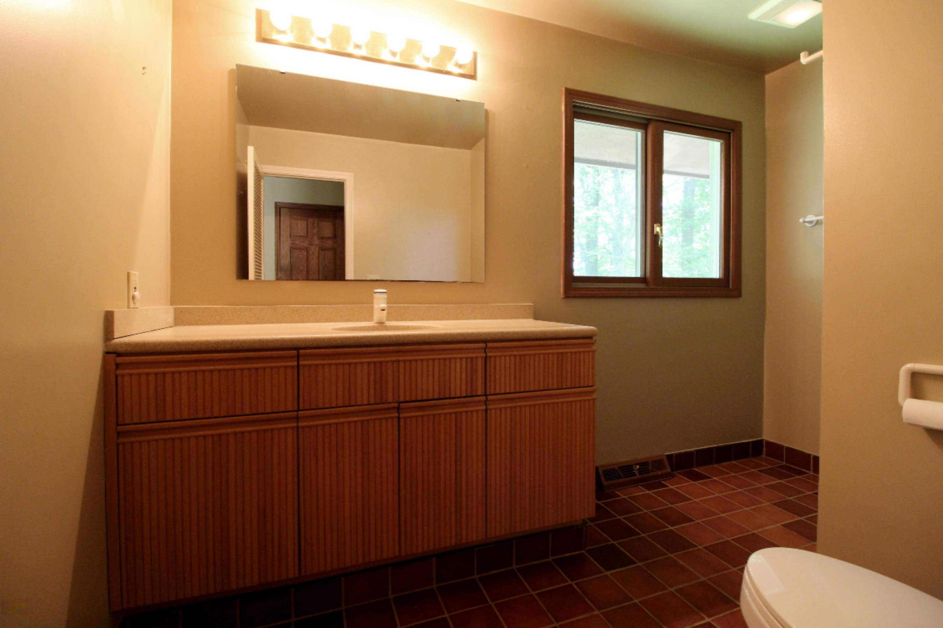 5060 Halbert Road Battle Creek, MI 49017 - Photo 8 of 21 BR1Bath