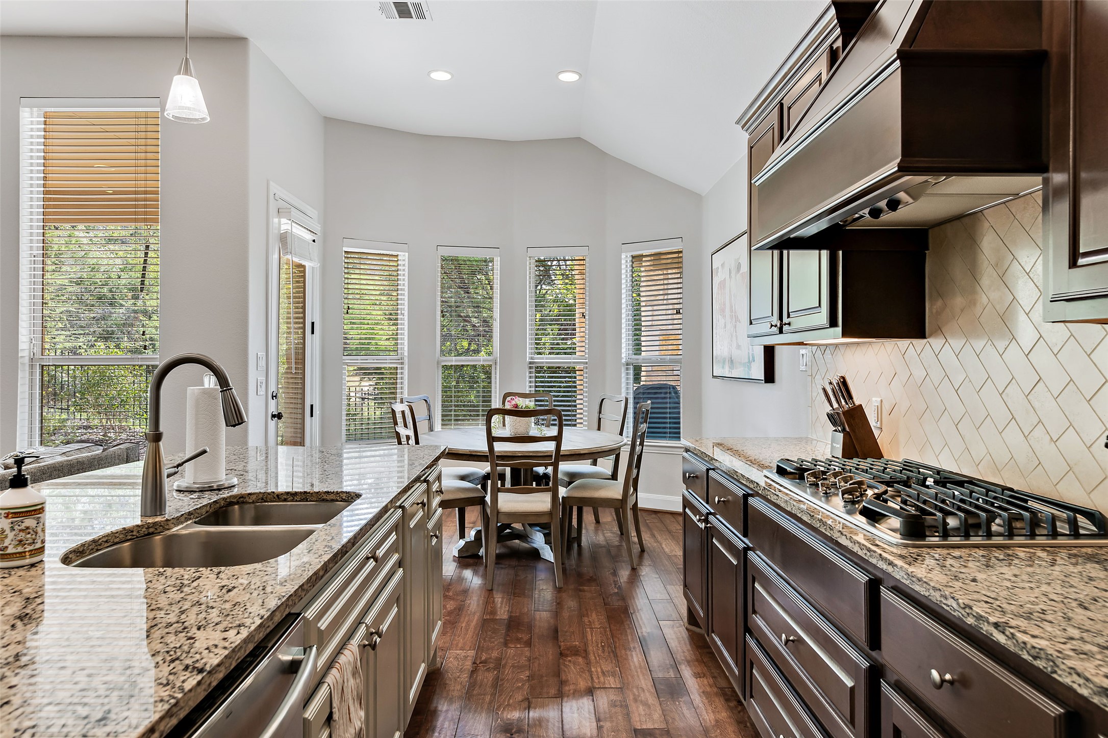 106 Maxwell Way Austin, TX 78738 - Photo 8 of 40 View of kitchen and dining area