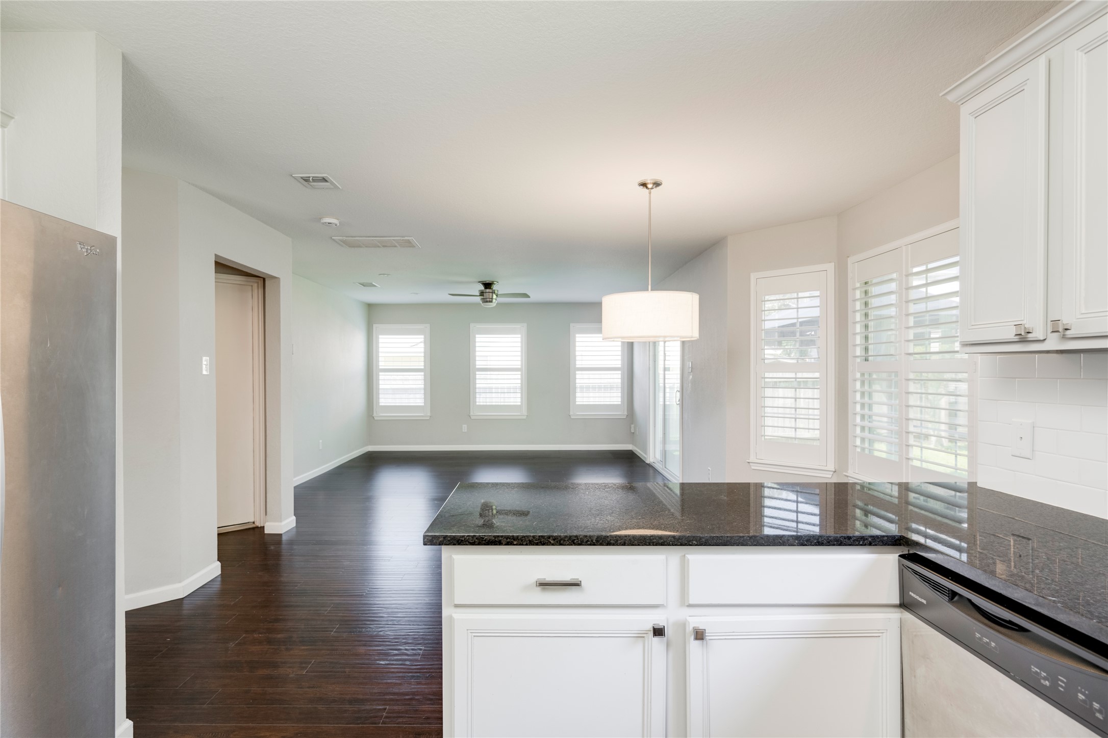 5660 Wagon Train Road Austin, TX 78749 - Photo 6 of 31
