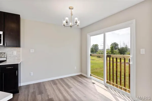 $349,900 | 41 Fairmount Grv Drive, St. Peters, MO 63376