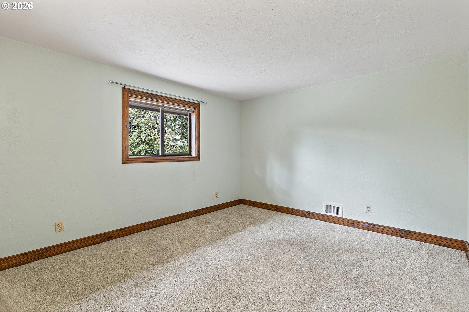 1000 Oak Grove Road Salem, OR 97304 - Photo 22 of 48 Gallery Image 22