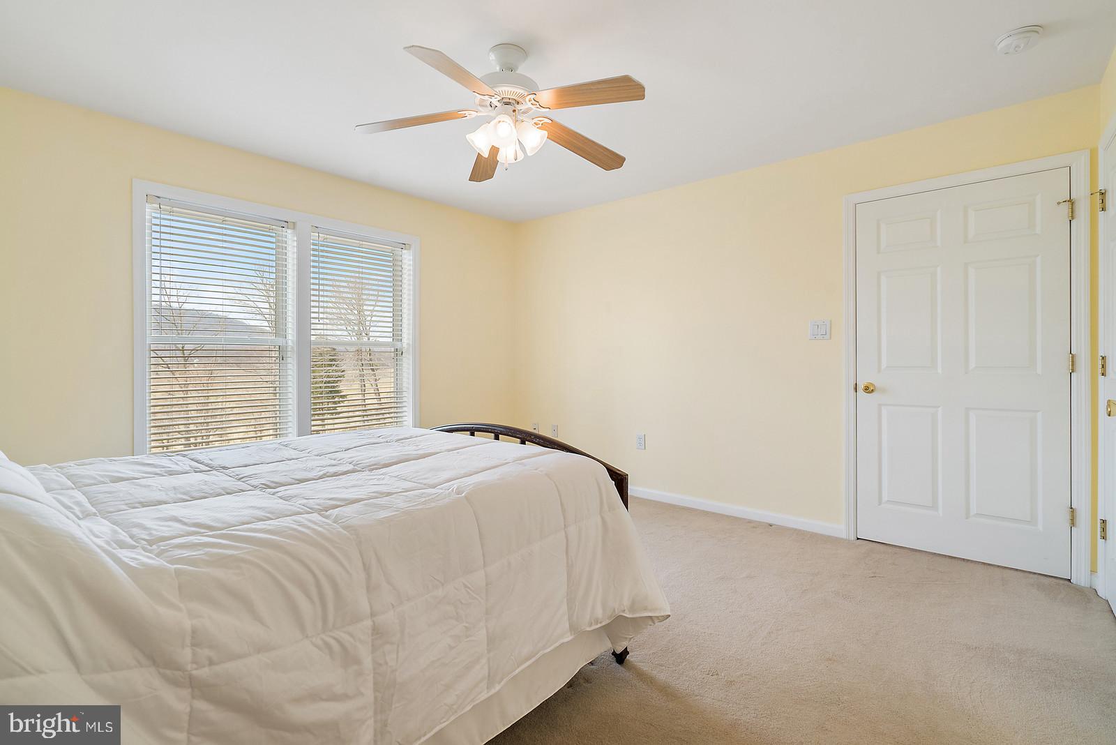 10399 Ada Road Marshall, VA 20115 - Photo 20 of 44 Main Level Master Suite