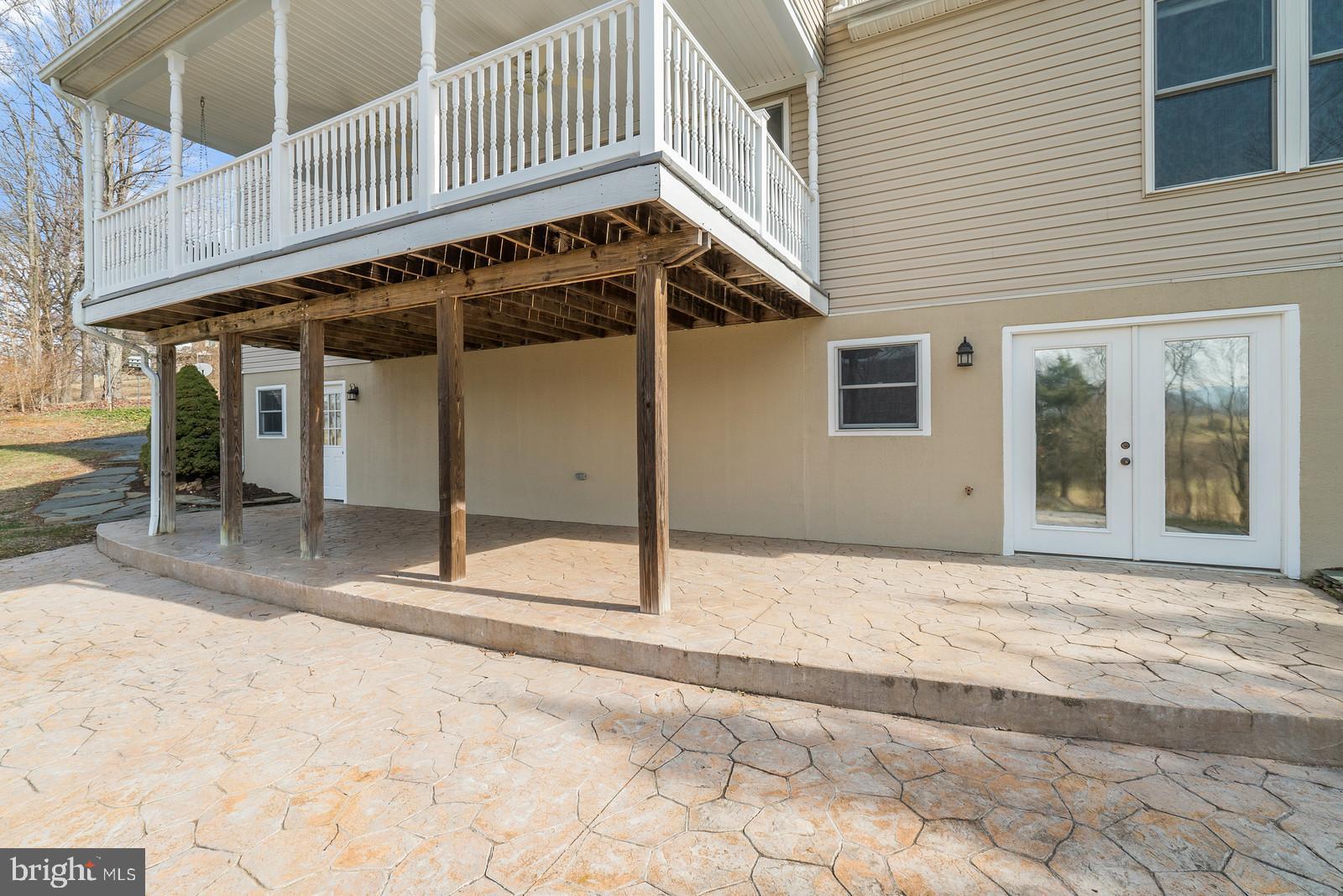 10399 Ada Road Marshall, VA 20115 - Photo 41 of 44 Patio under covered porch